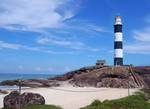 Kaup Beach & Lighthouse